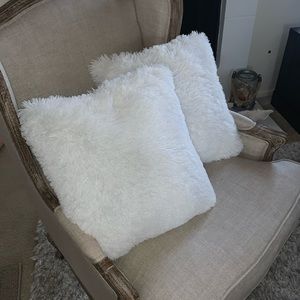 Nicole Miller Accents - Nicole Miller White Faux Fur Pillows 18 x 18 Nicole Miller Accents - Nicole Miller White Faux Fur Pillows 18 x 18